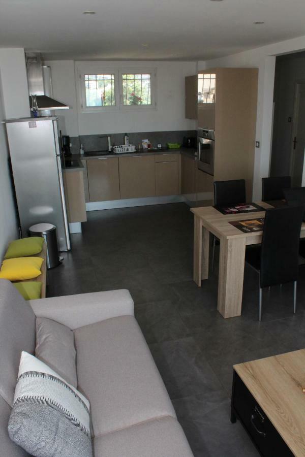 Nice Appartement Buitenkant foto